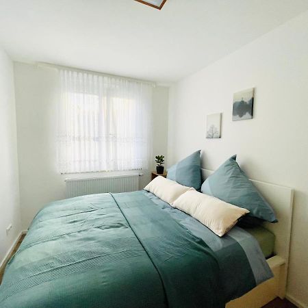 Frisch Renoviertes Und Charmantes Apartment Estugarda Exterior foto